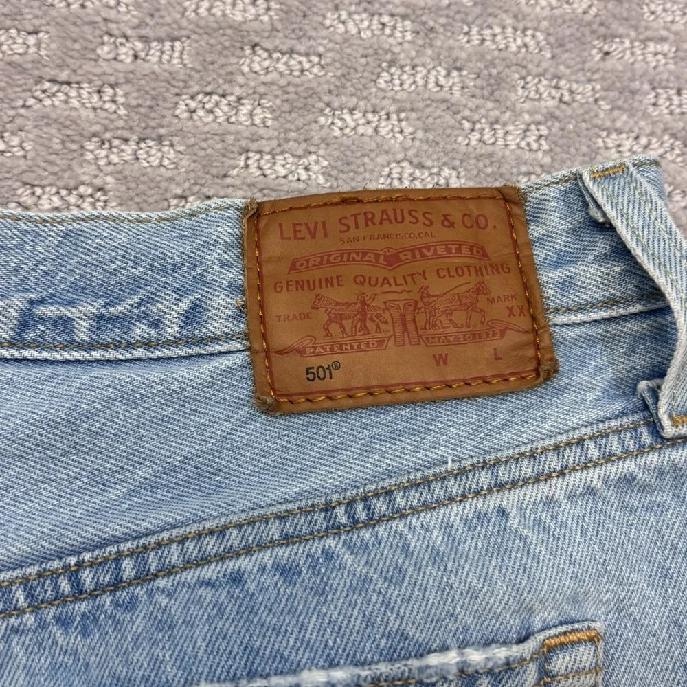 Levi's 501 Women Shorts Blue Denim Cutoff Shorts Button Fly Tag 31 Actual 33